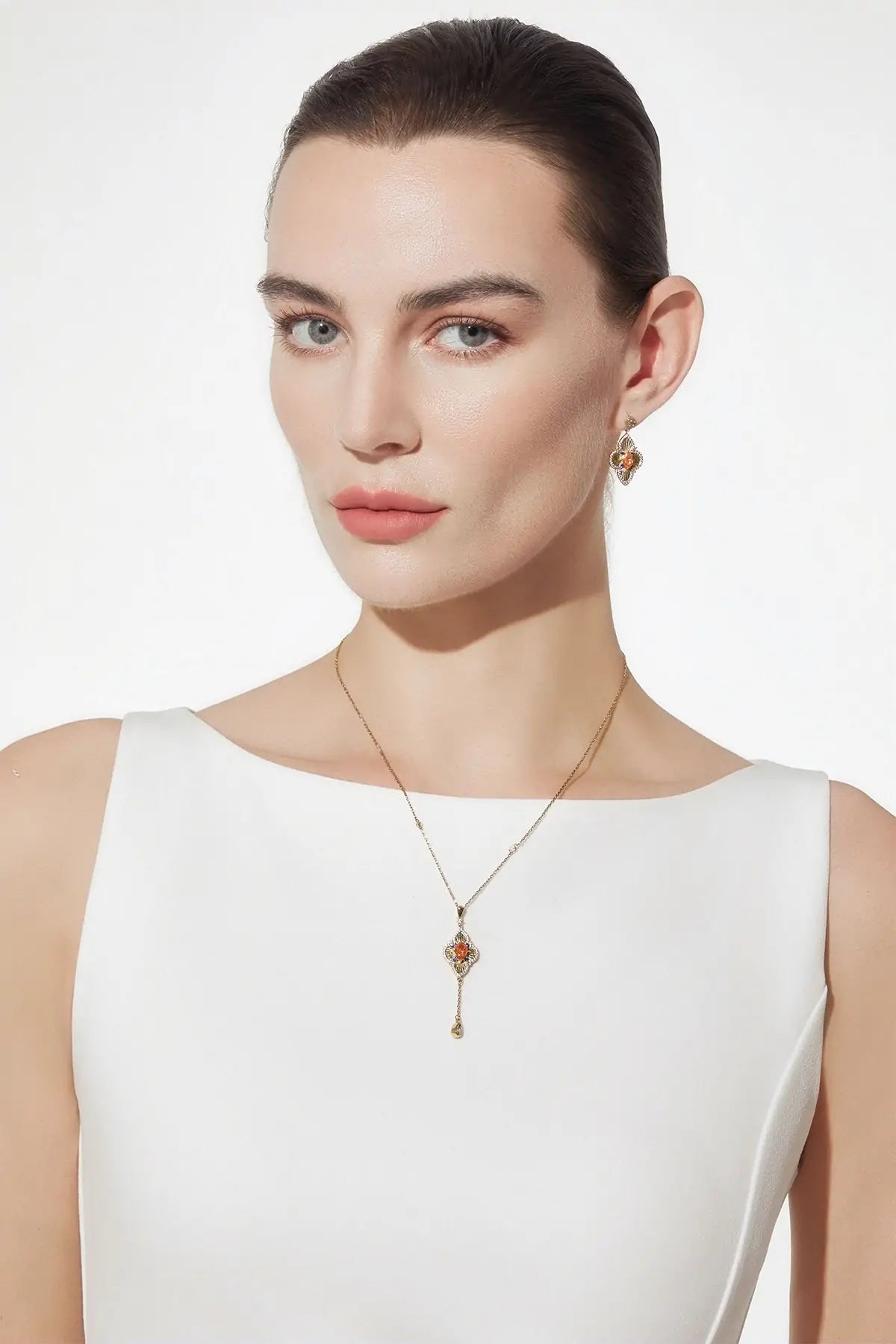 Cicy Bell Gold Four Leaf Clover Pendant Necklace