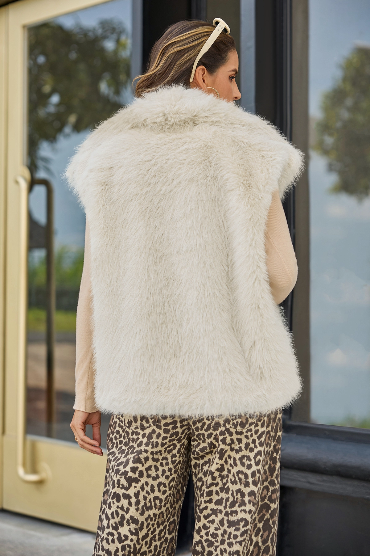Cicy Bell Womens Apricot Faux Fur Vest