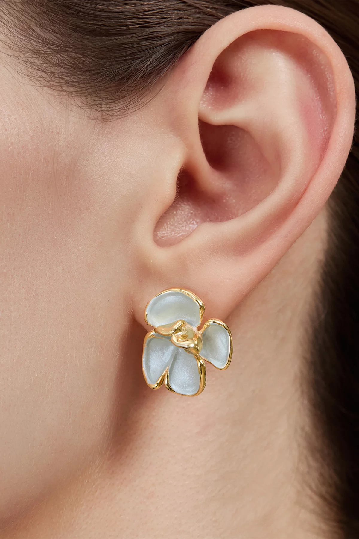 Cicy Bell Womens Gold Flower Earrings