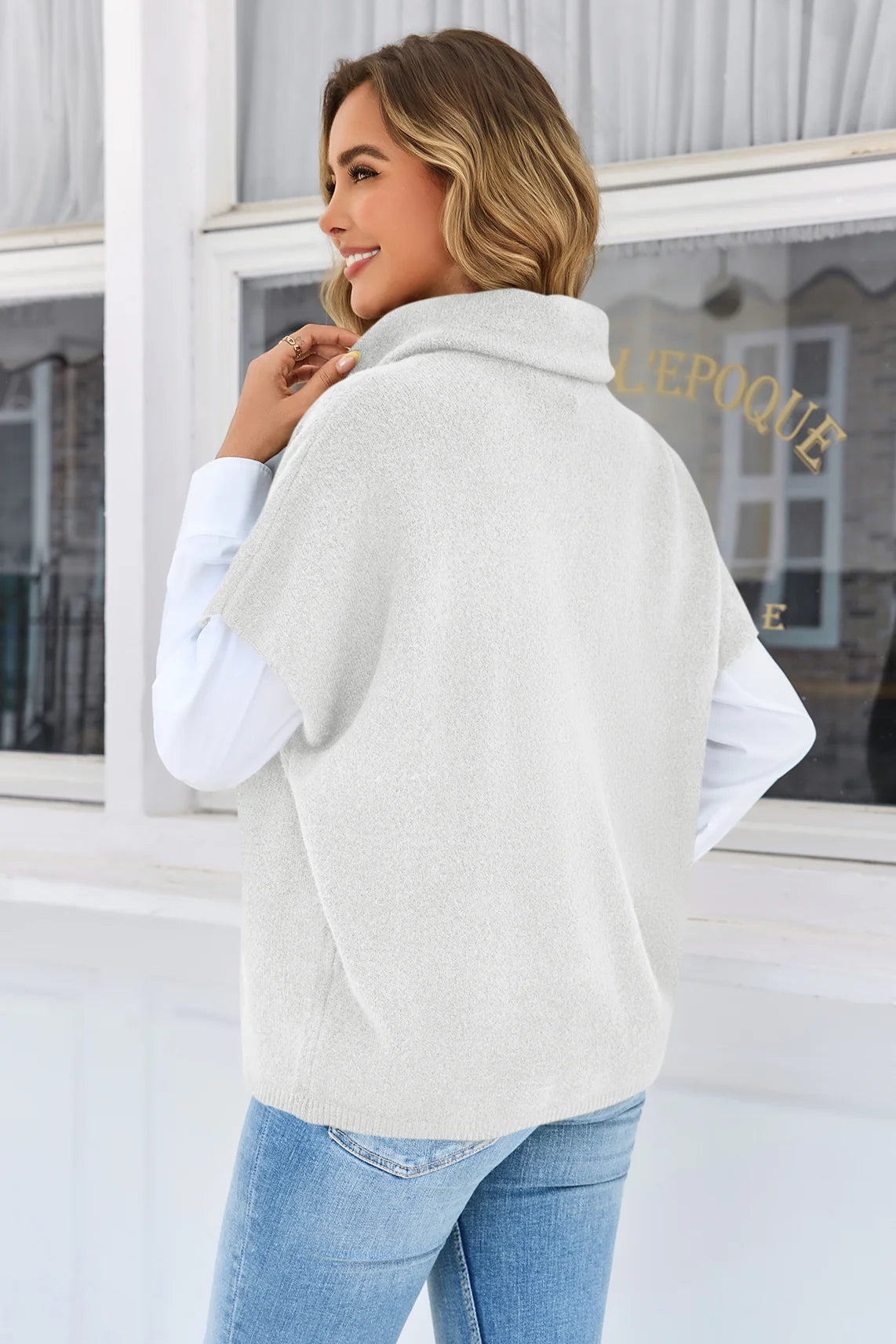 Cicy Bell Womens White Oversized Turtleneck Poncho Sweaters