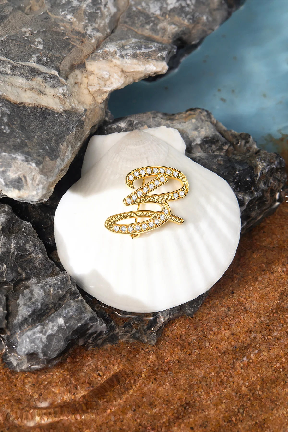 Cicy Bell Womens Letter B Gold Brooch Pins