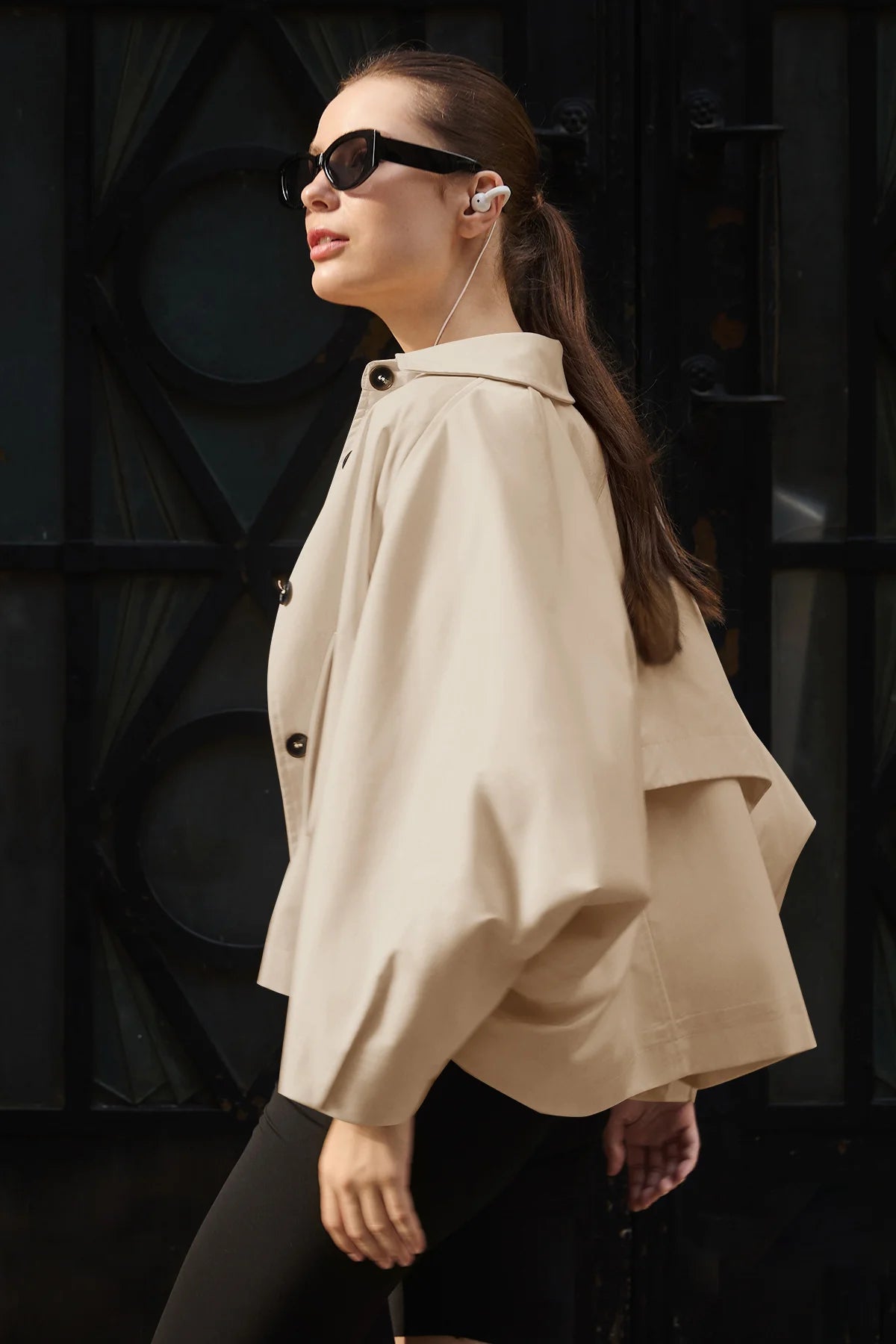 Cicy Bell Womens Light Khaki Cropped Trench Coat