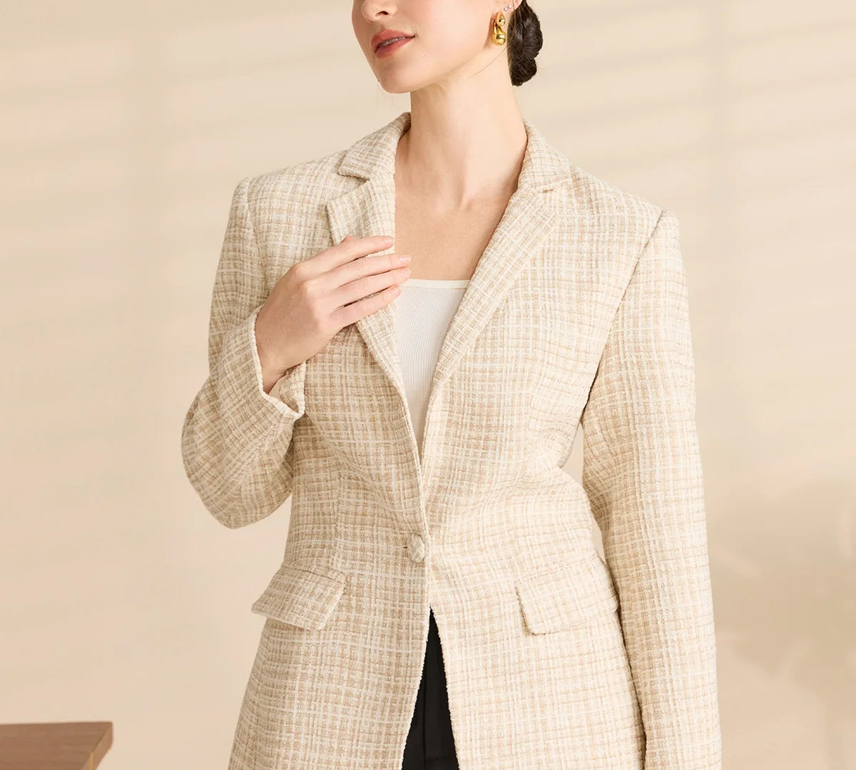 How to Style a Plaid Tweed Blazer for Work: 7 Polished Outfit Ideas