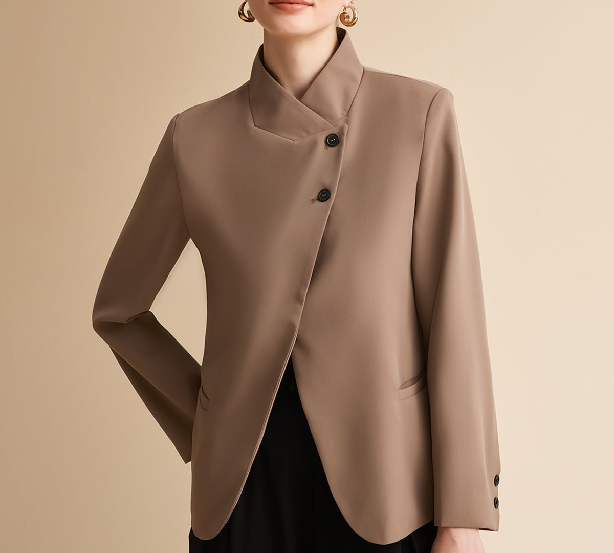 How to Style a Khaki Blazer for Work: 7 Business Casual Outfit Ideas