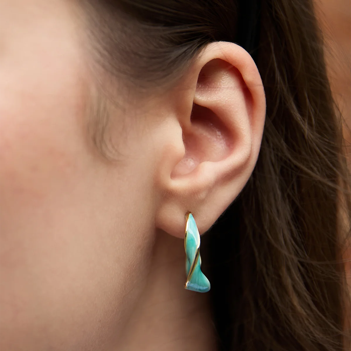 Cicy Bell Womens Gold Twisted Hoop Earrings