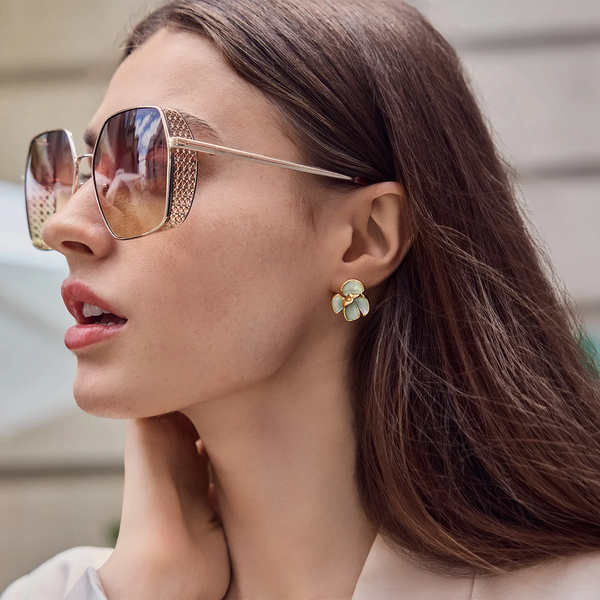 Cicy Bell Womens Gold Flower Earrings