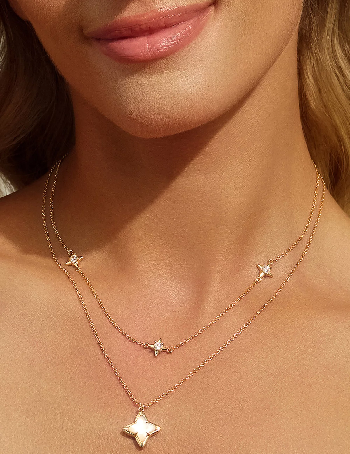 Womens Gold Four Point Star Necklace 2