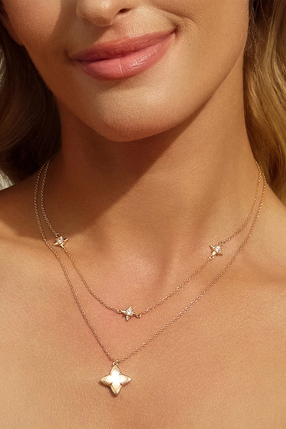 Womens Gold Four Point Star Necklace 2