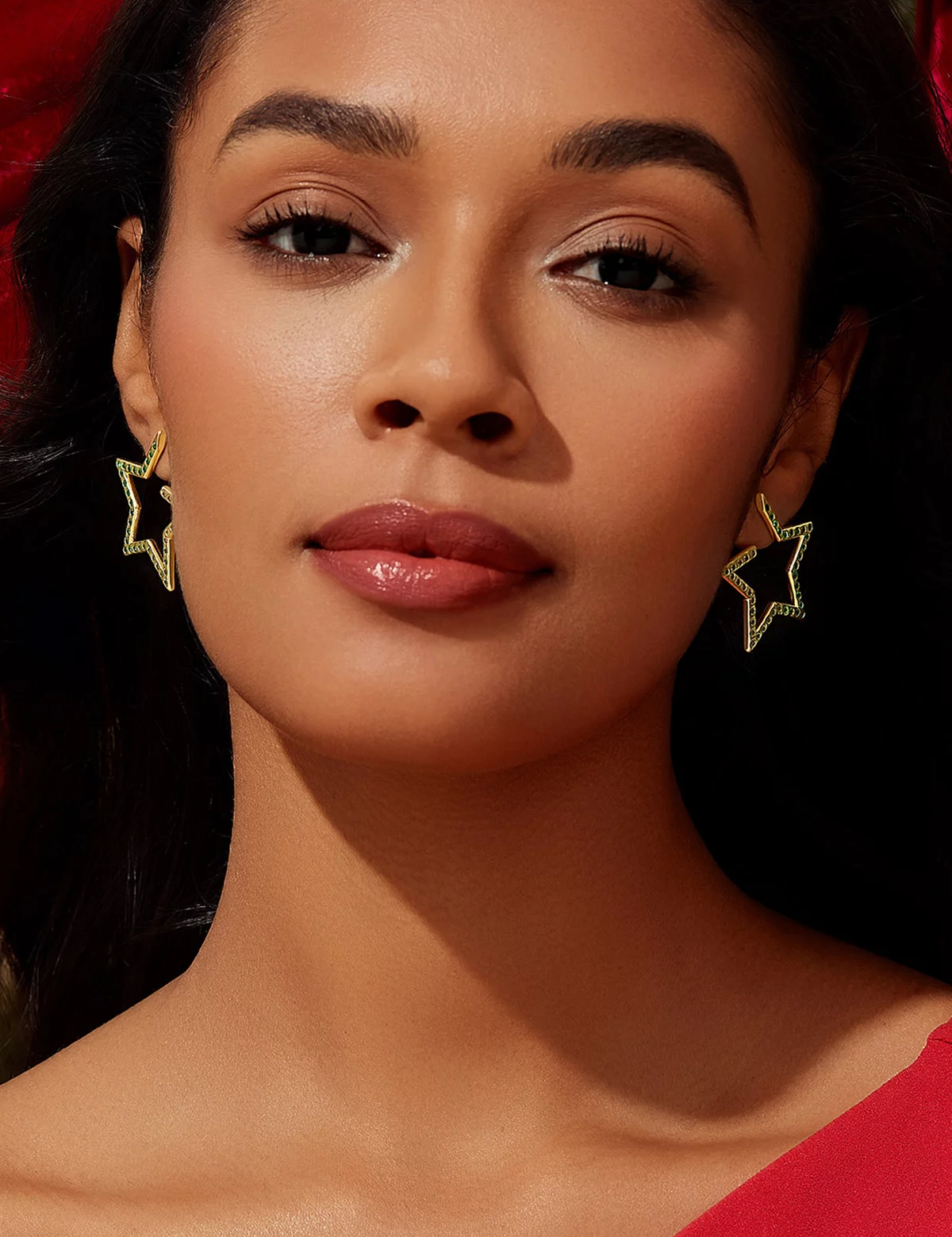 Women Green Hollow Star Earring 2