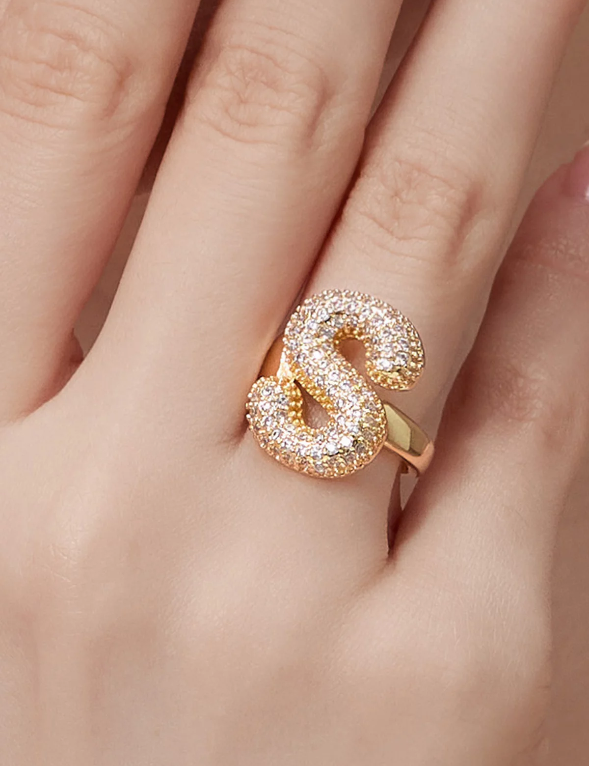 CICYBELL-Woman-LetterS-Rings-CB231_4.webp