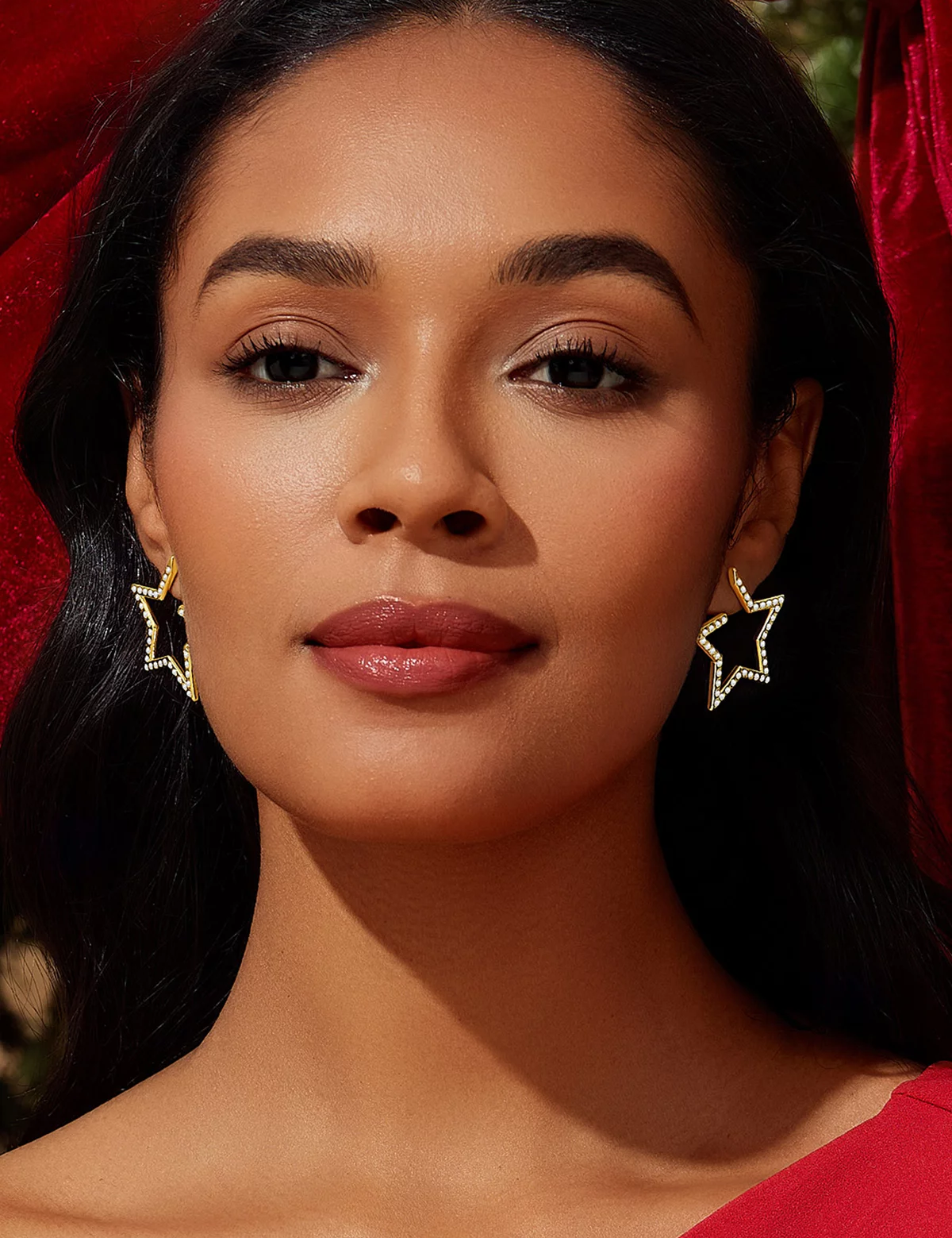 Women White Hollow Star Earring 2