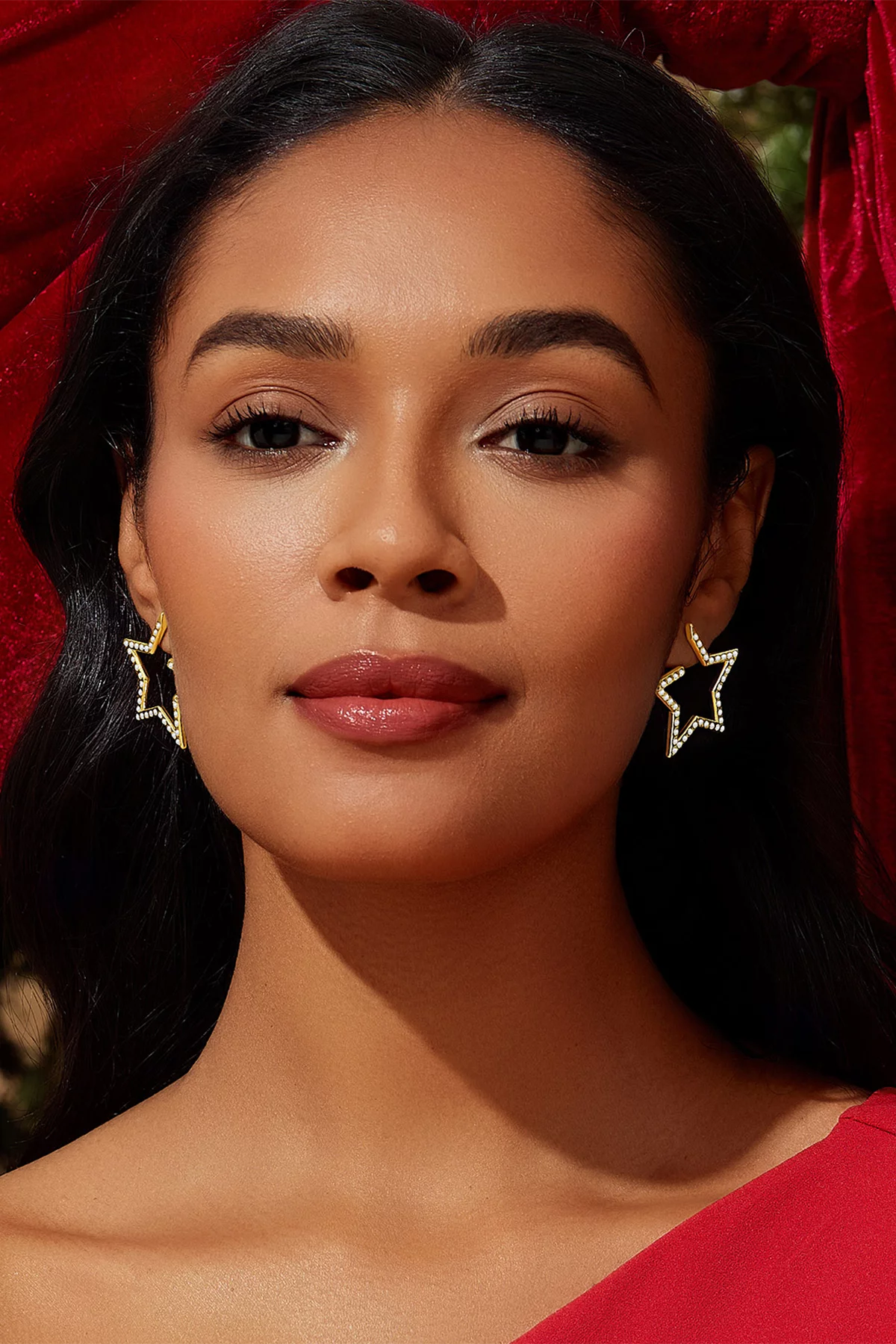 Women White Hollow Star Earring 2