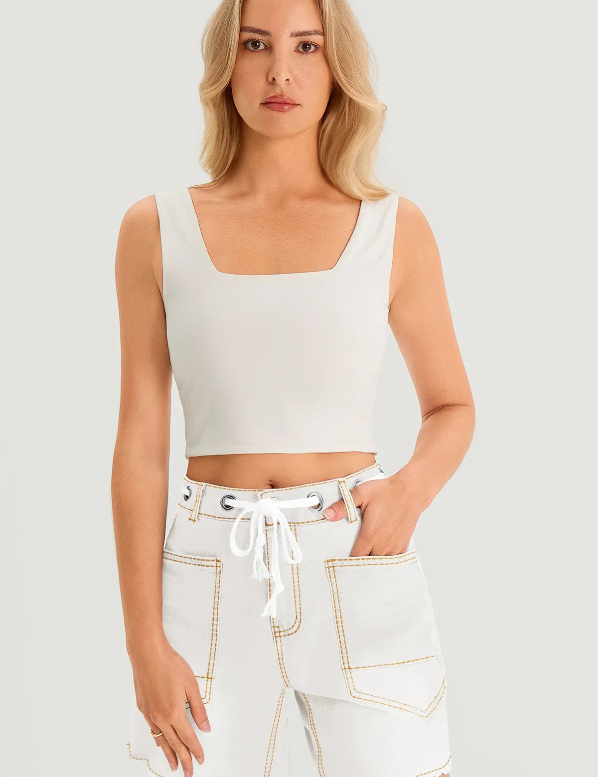 CICYBELL-Woman-White-Shorts-H5N944_4.webp