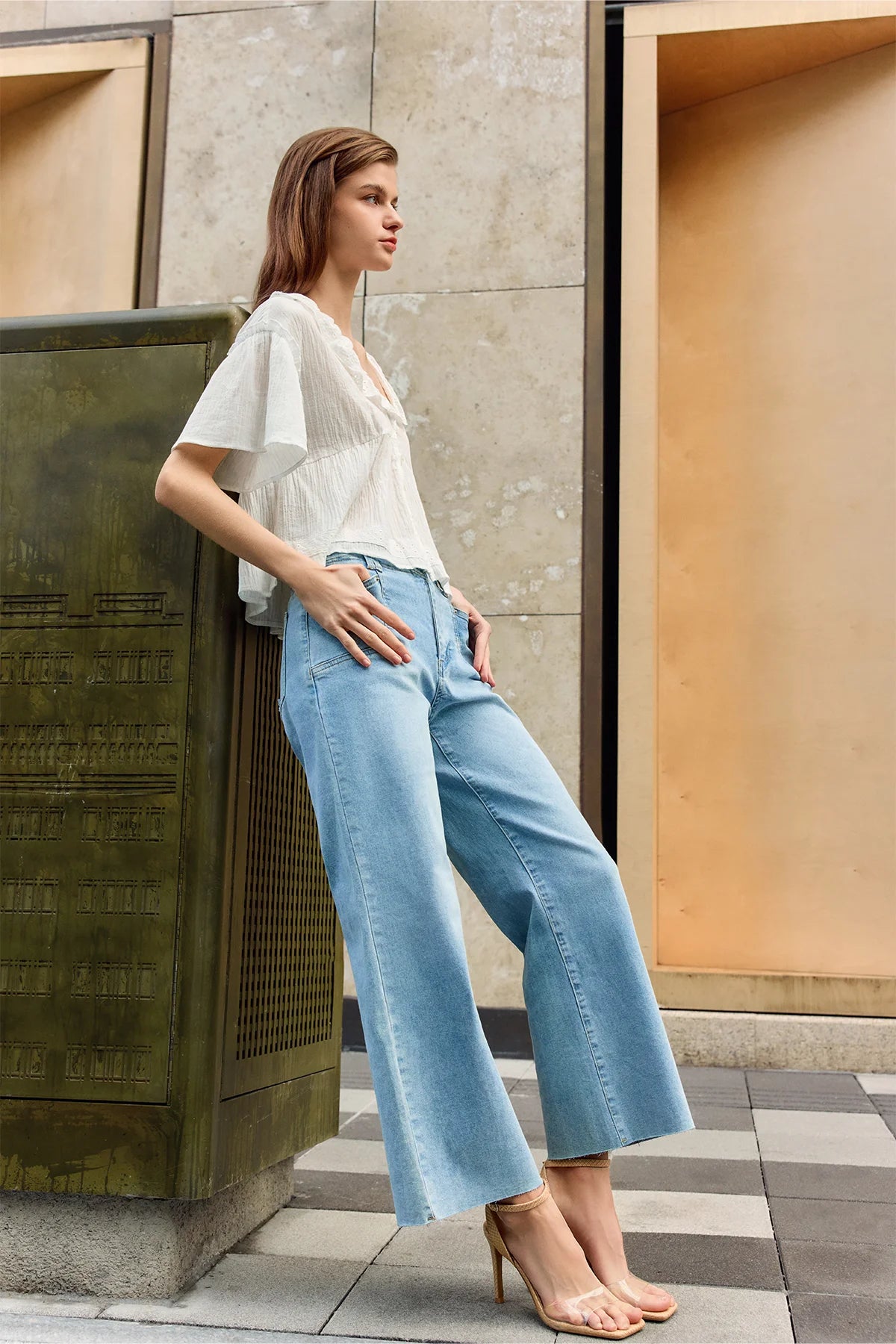 Womens Light Blue Jeans 3