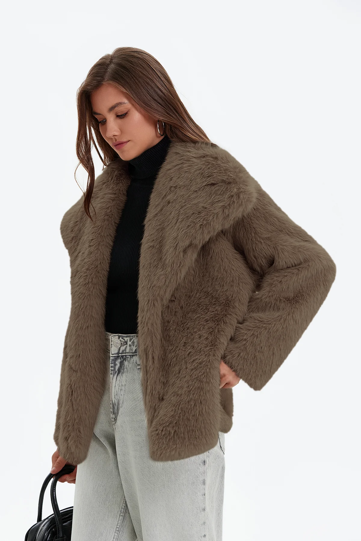 Cicy Bell Women's Faux Fur Coat2