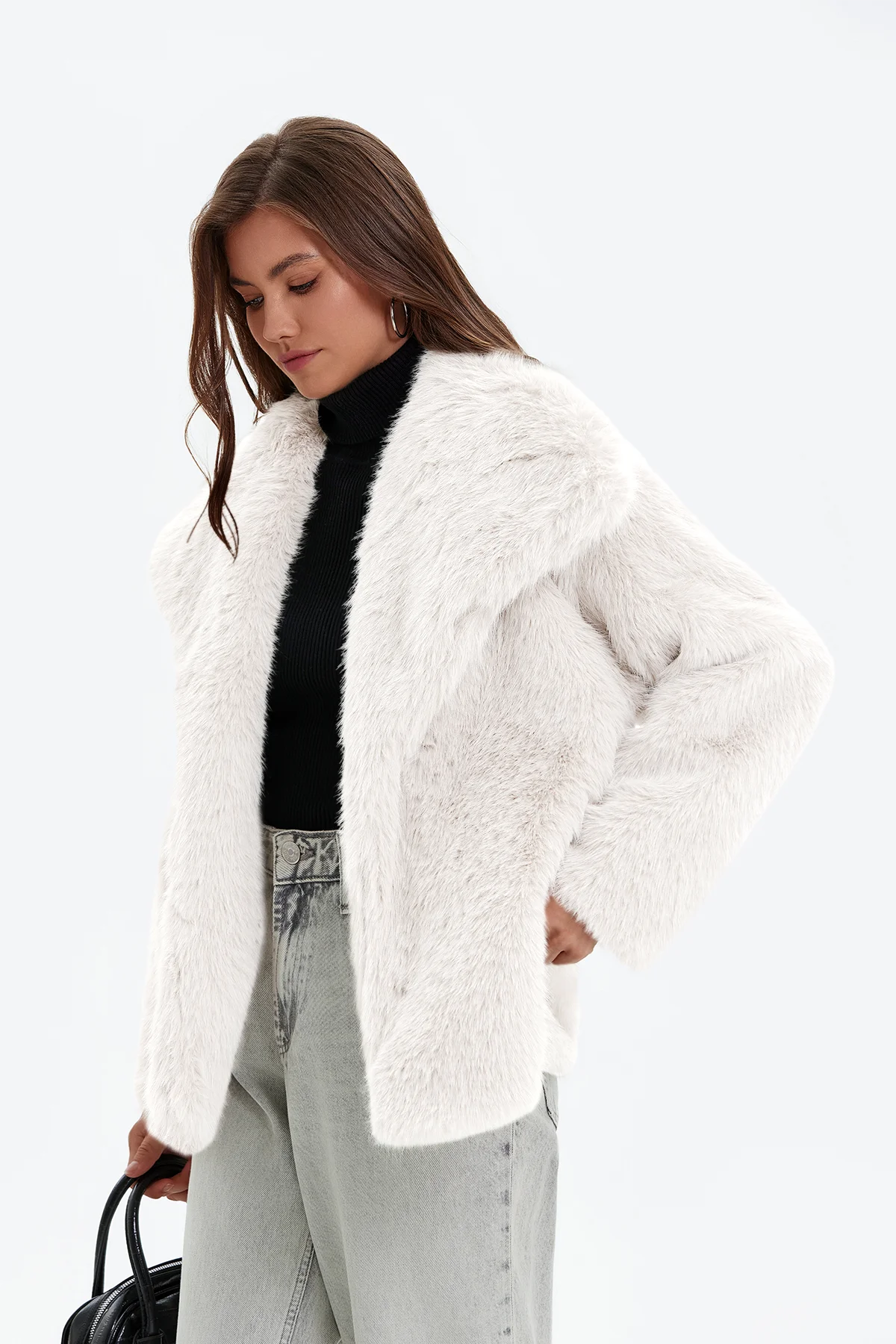 Womens White Oversized Jackets2