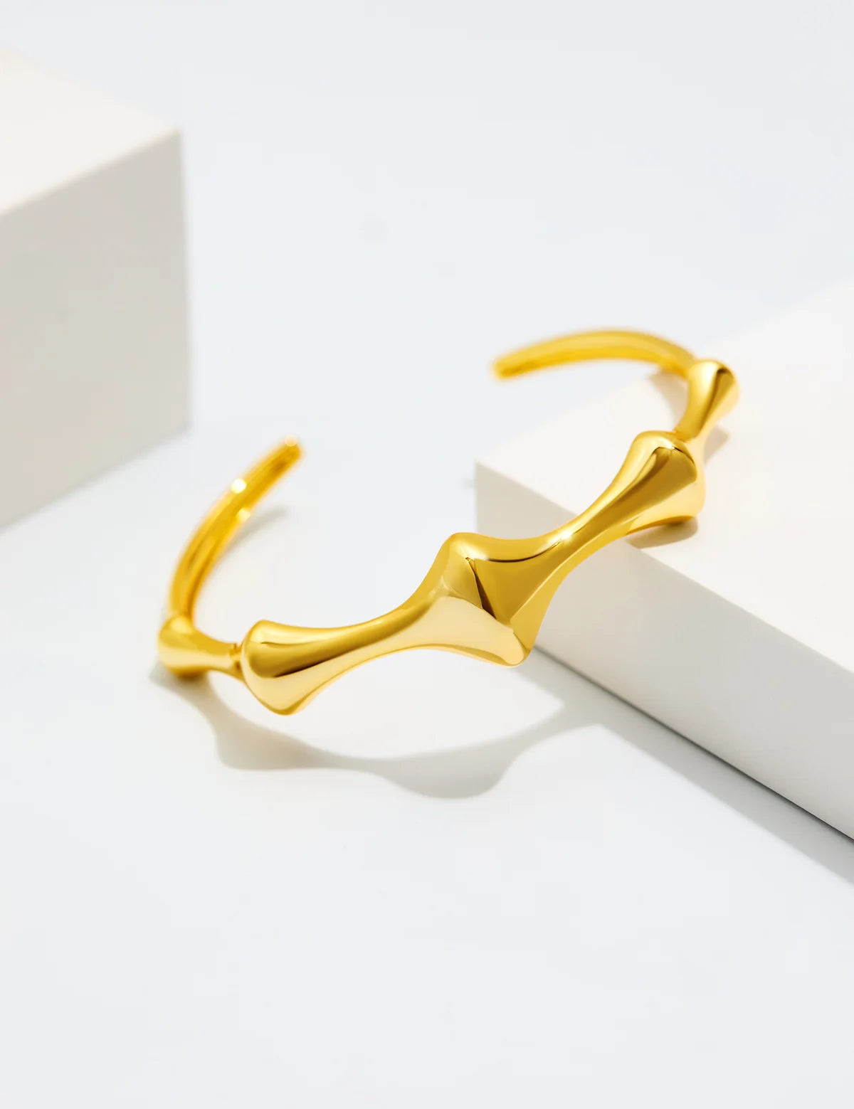 CicyBell-Womens-Gold-Bracelets-CB184_2_fee00f19-09a3-4e6a-9a70-ad98a03a3a5b.webp