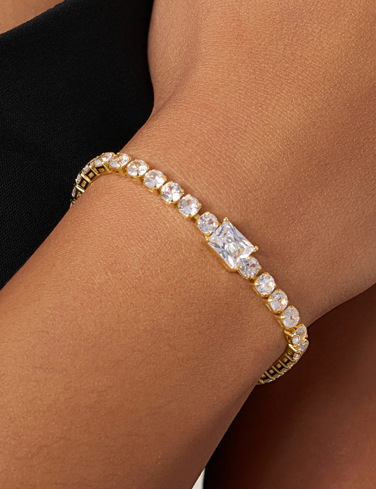CicyBell-Womens-Gold-Bracelets-CB345_1.webp