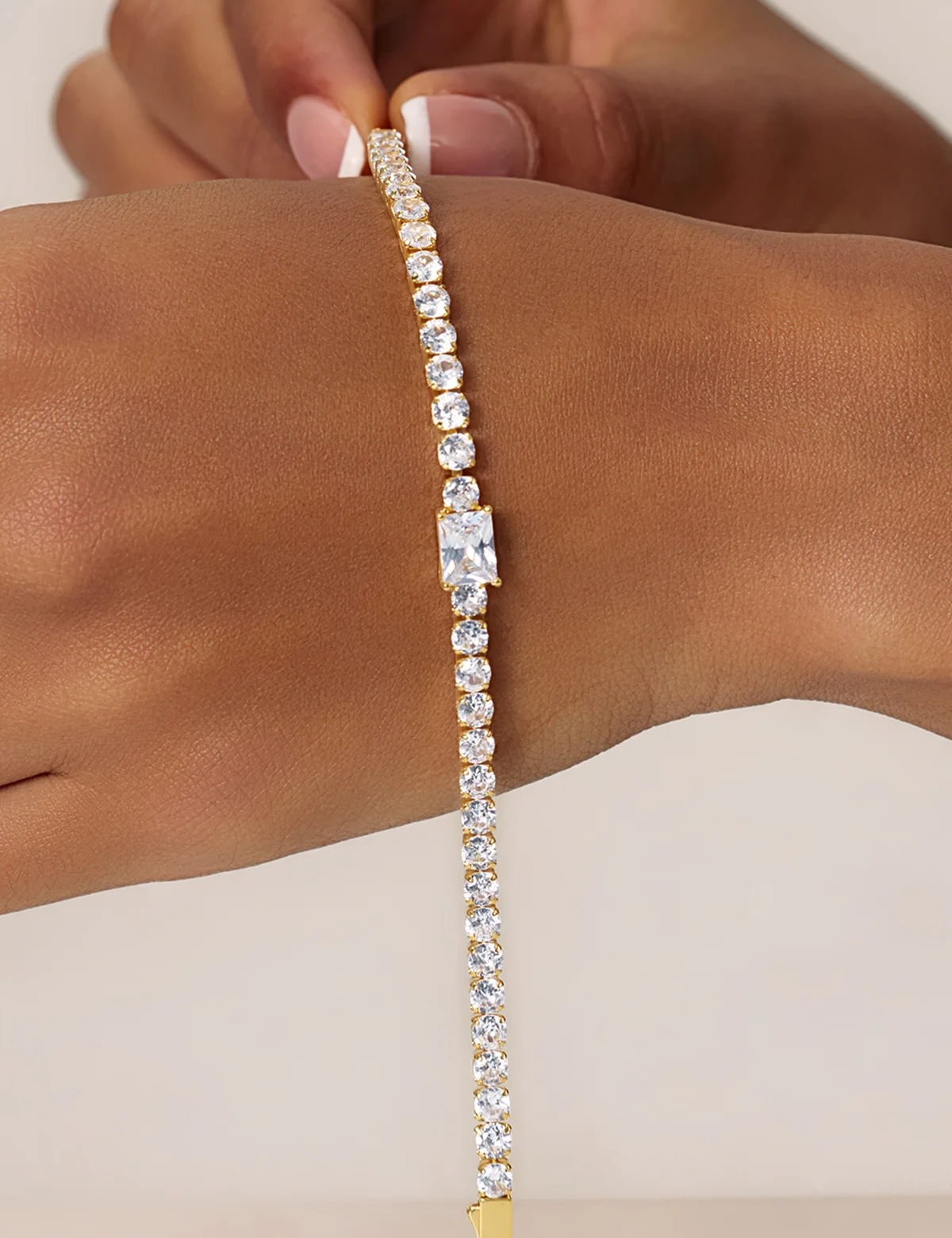 CicyBell-Womens-Gold-Bracelets-CB345_2.webp